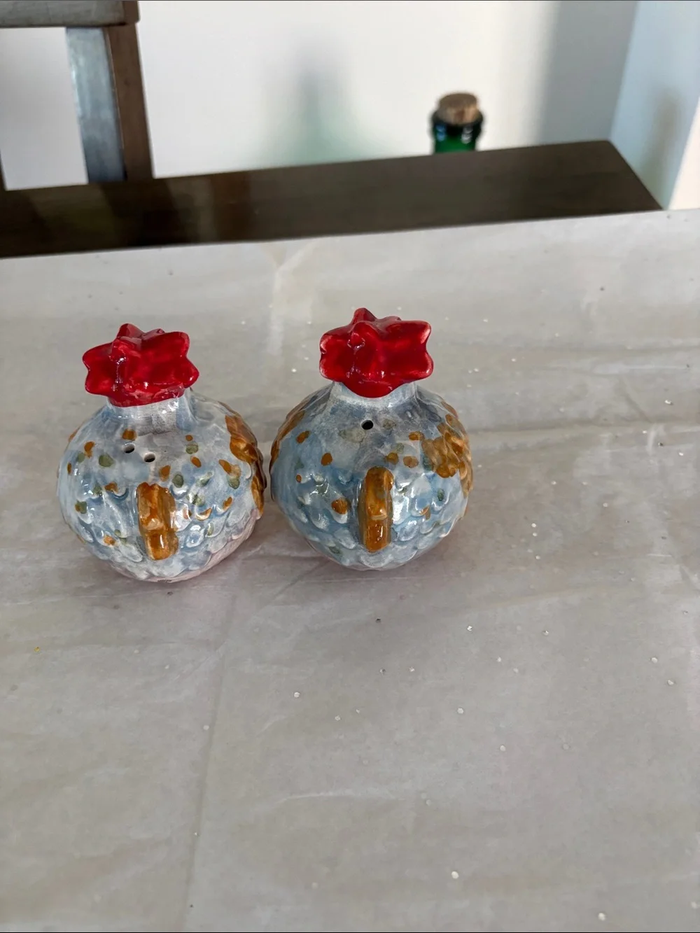 Vintage Chicks salt and Pepper Shakers